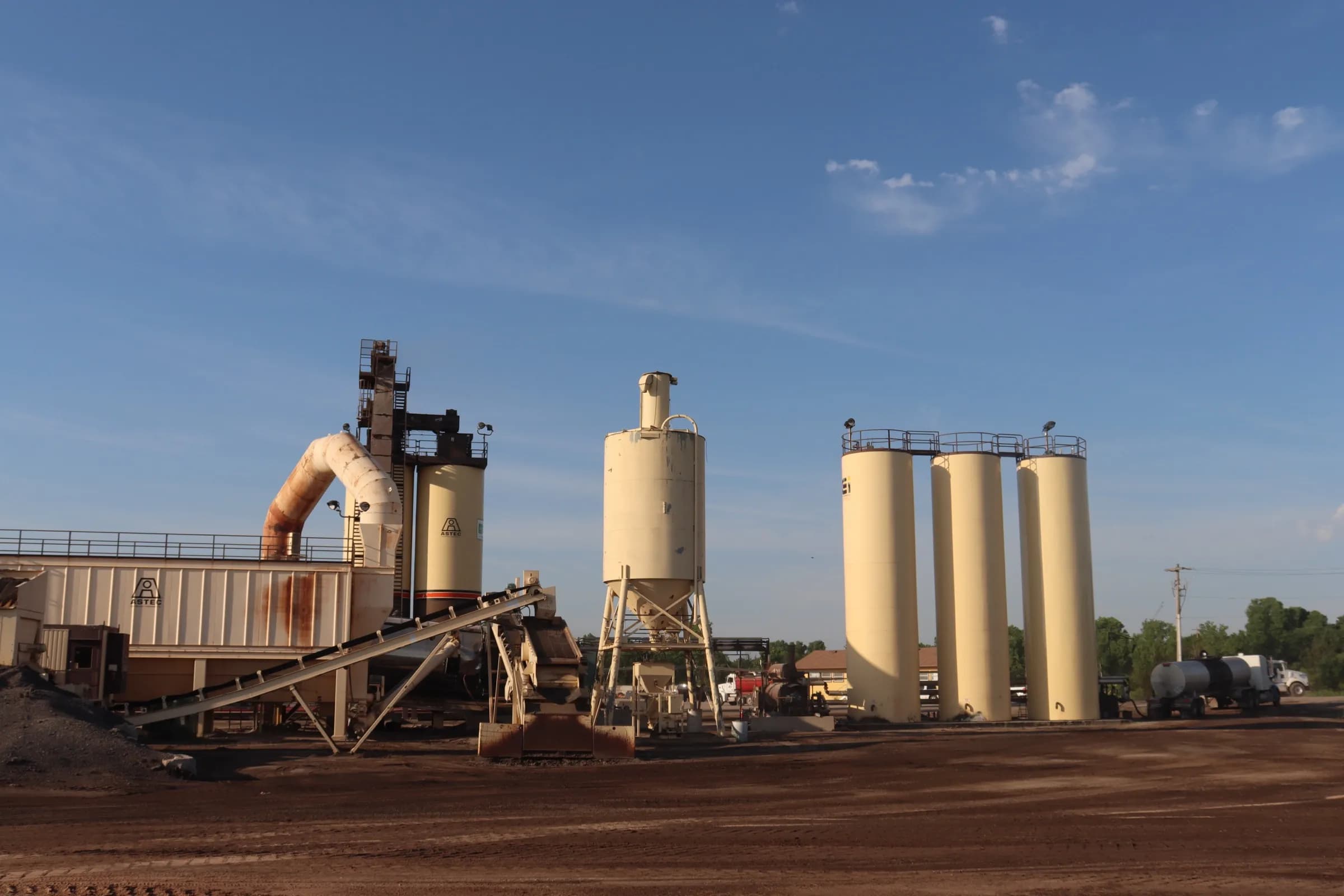 Trinitas plant with drum, conveyors, and silos