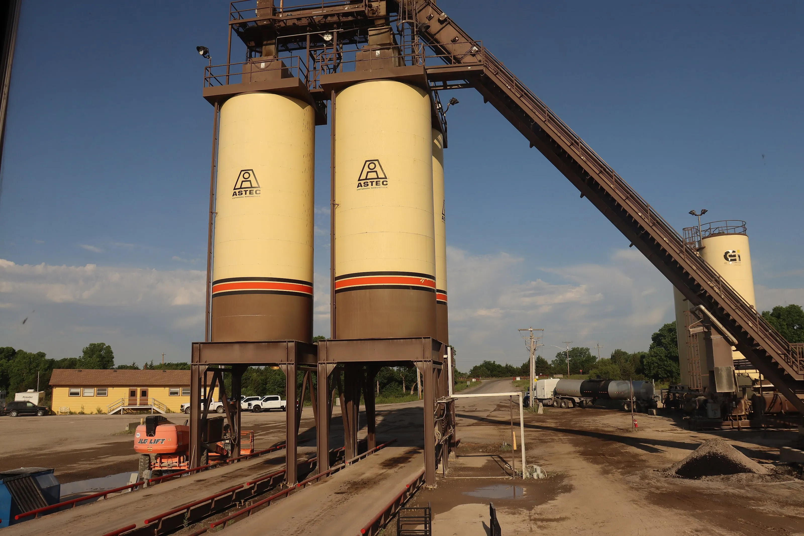 Trinitas-branded hot-mix storage silos